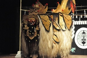 Tari Barong Bali
